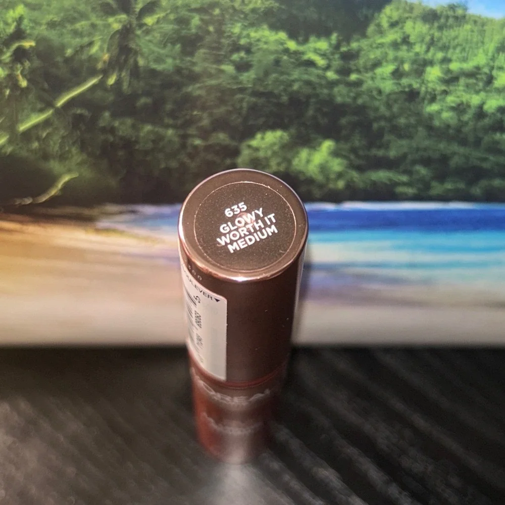 L'Oreal Paris Lumi Le Liquid Blush 635 Glowy Worth It Medium 0.33oz New‎